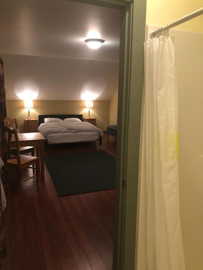 Crowsnest Vineyards Guesthouse Cawston Bagian luar foto