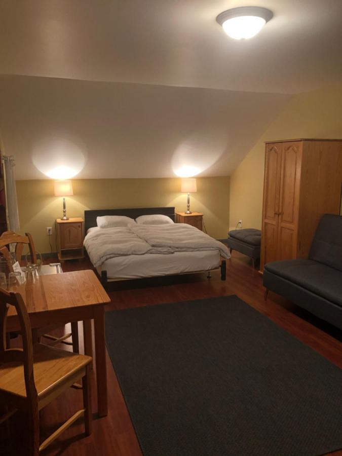 Crowsnest Vineyards Guesthouse Cawston Bagian luar foto