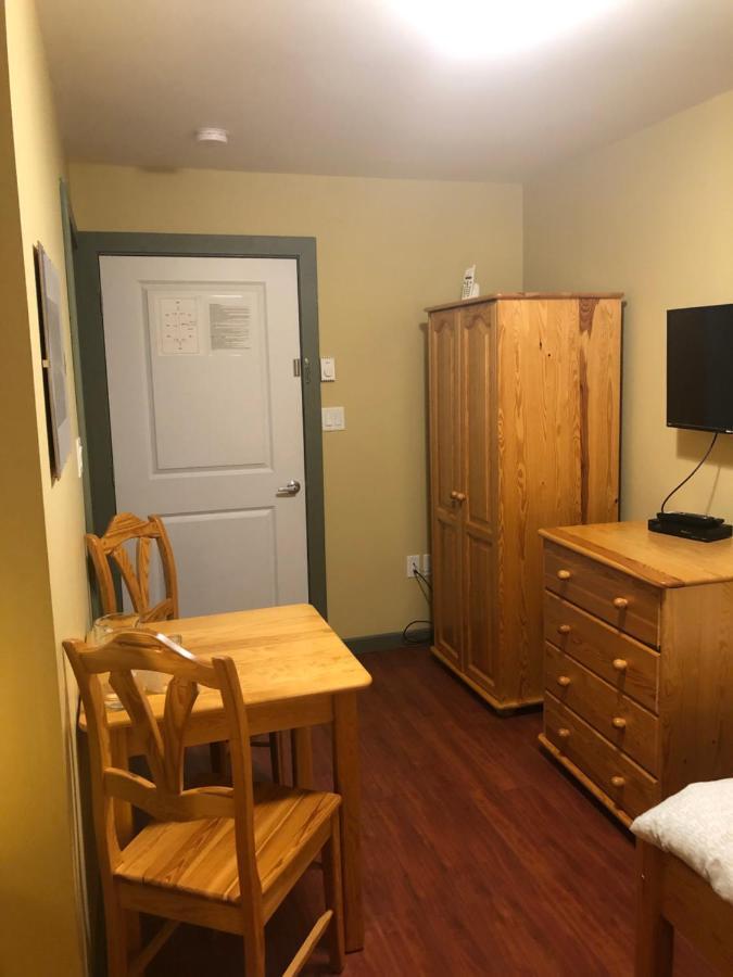 Crowsnest Vineyards Guesthouse Cawston Bagian luar foto