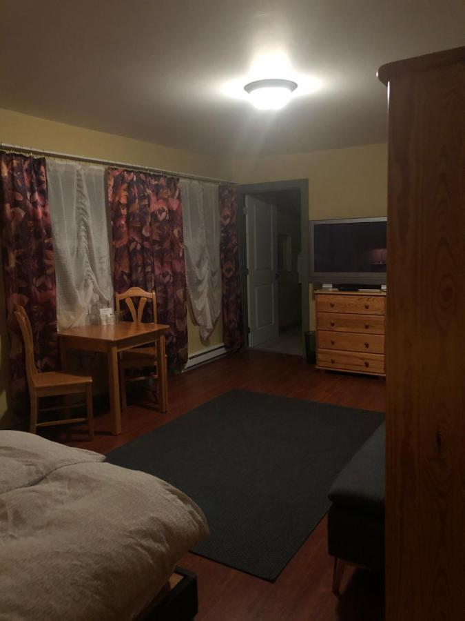 Crowsnest Vineyards Guesthouse Cawston Bagian luar foto