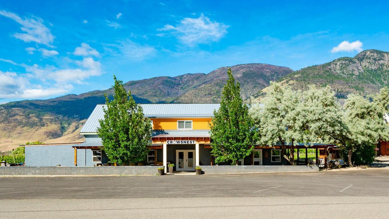 Crowsnest Vineyards Guesthouse Cawston Bagian luar foto