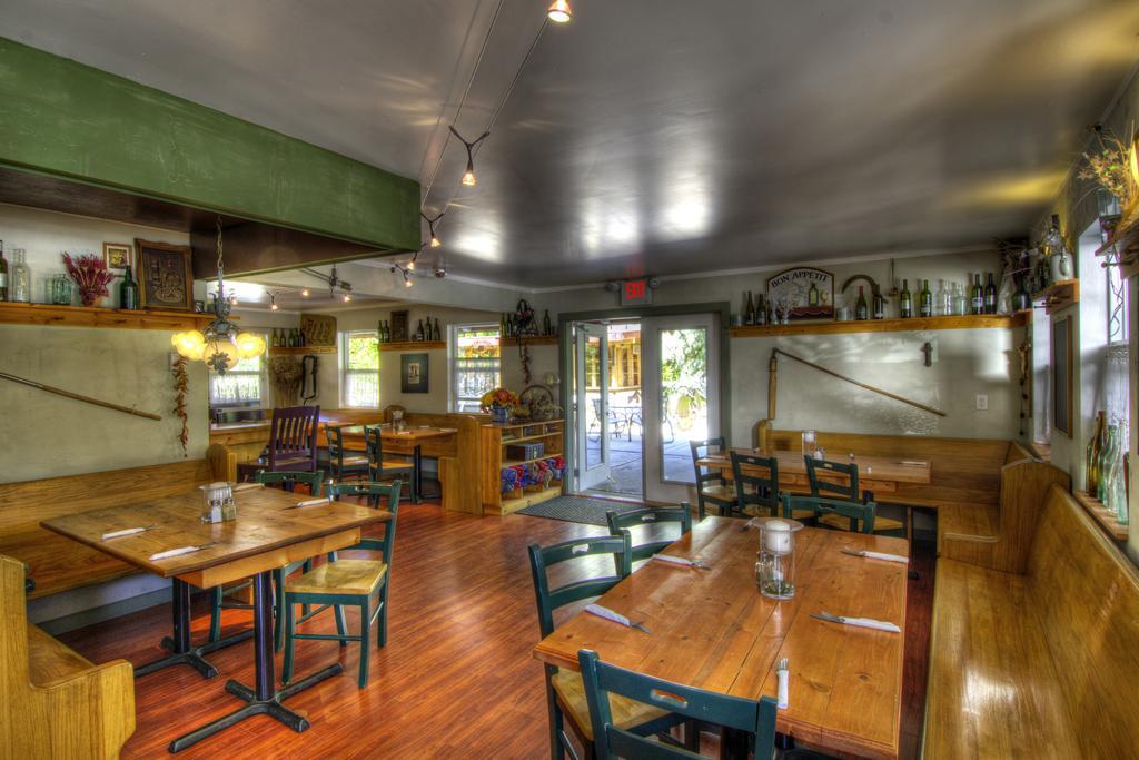 Crowsnest Vineyards Guesthouse Cawston Bagian luar foto