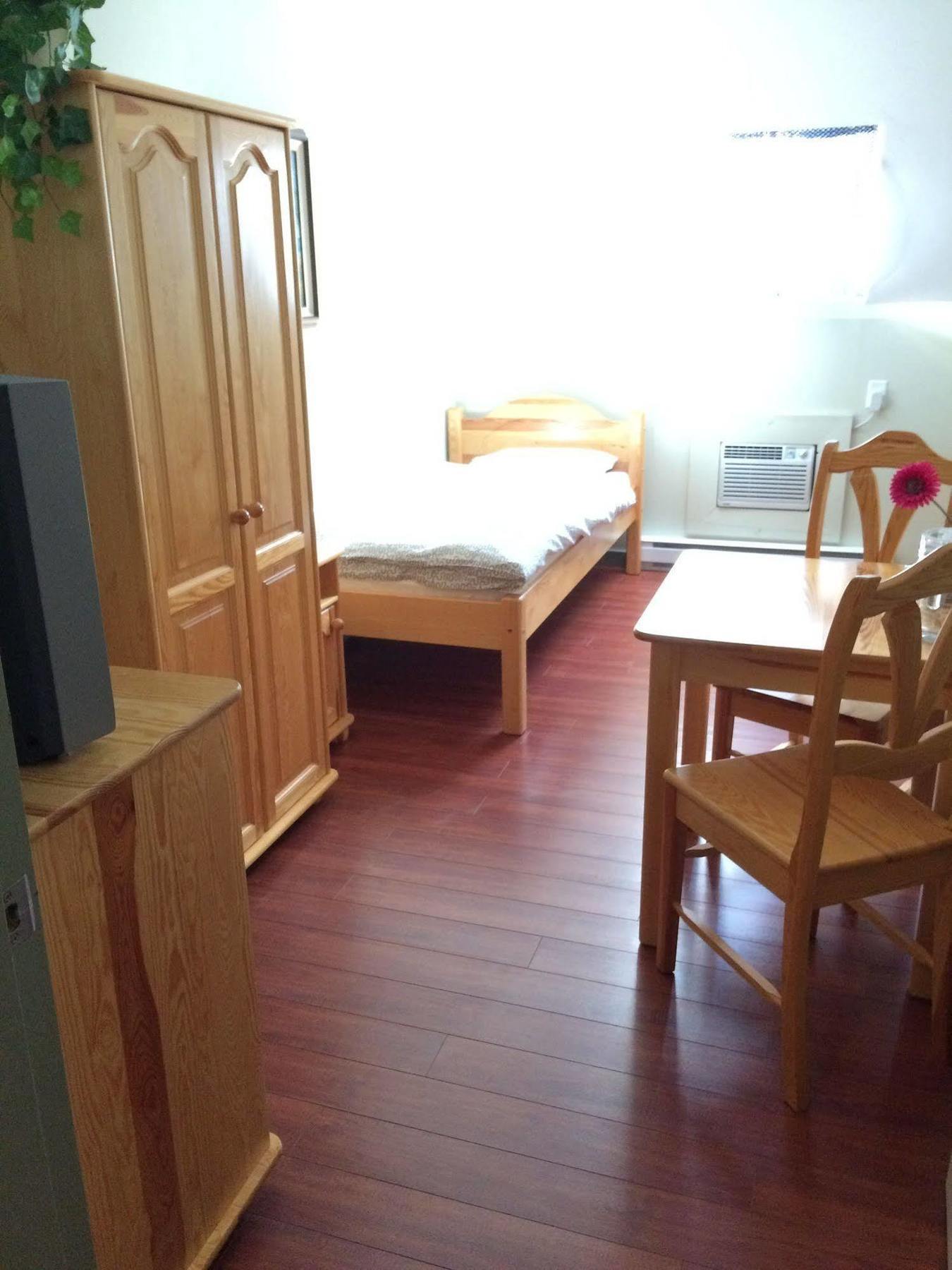 Crowsnest Vineyards Guesthouse Cawston Bagian luar foto